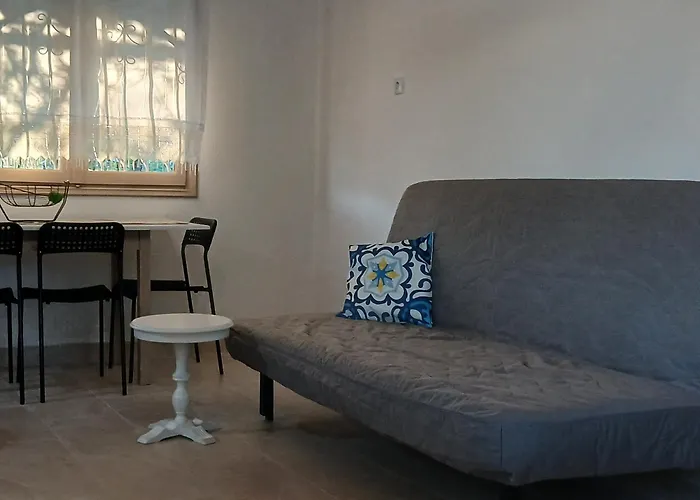 Kanela House